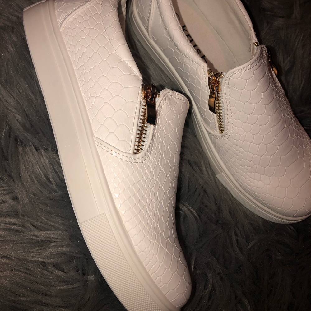 Snake sneakers - Picture 2 of 2